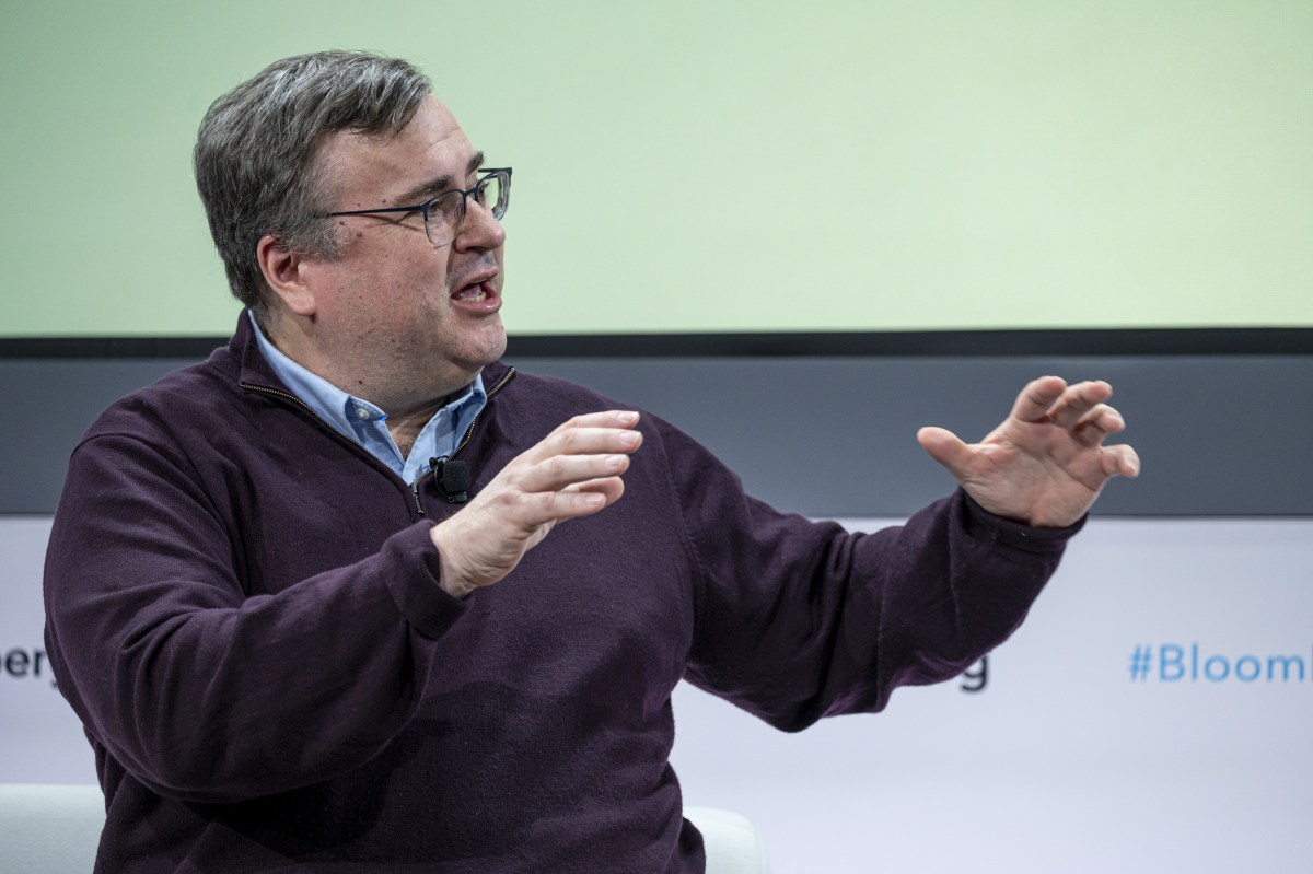 Reid Hoffman Tinggalkan Dewan Microsoft untuk Fokus pada Startup AI Manus